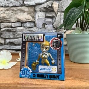 DC Comics Harley Quinn M398 Special Edition Metals Die Cast Walmart Doll Figure